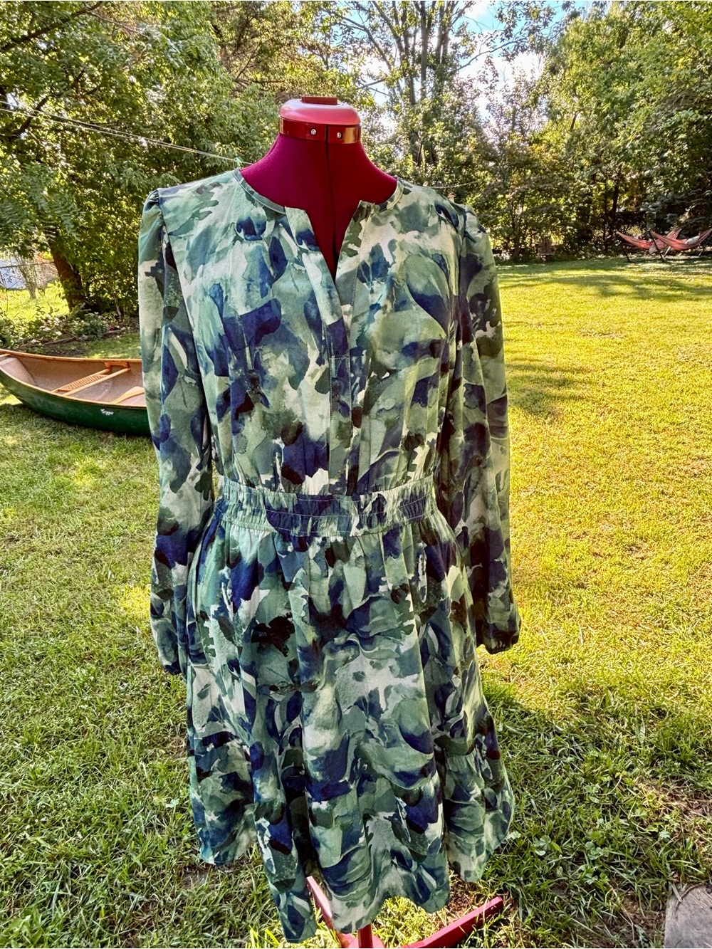 Somerset-style knee-length dress